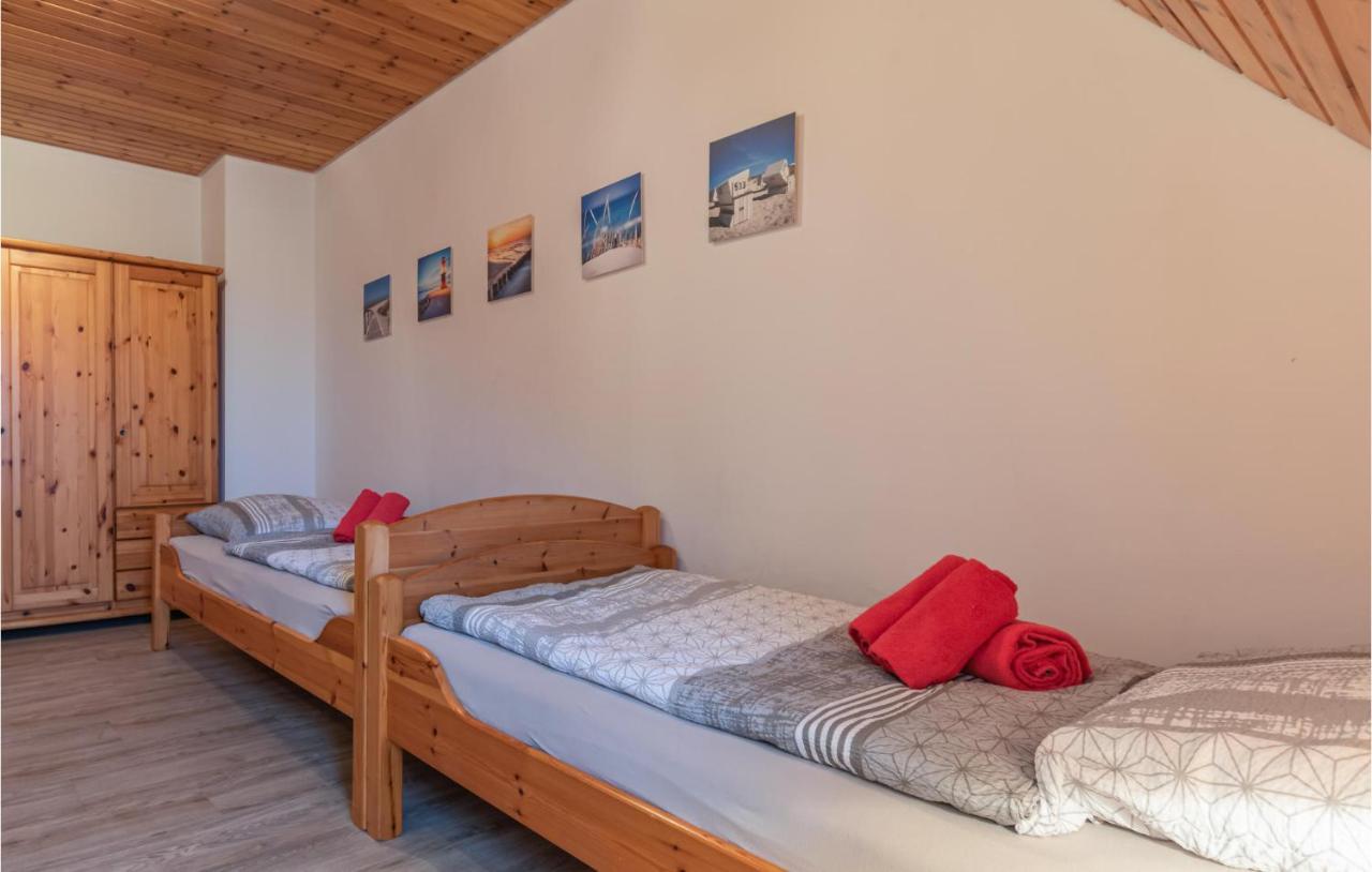 Awesome Home In Friedrichskoog-Spitze With 2 Bedrooms And Wifi Εξωτερικό φωτογραφία